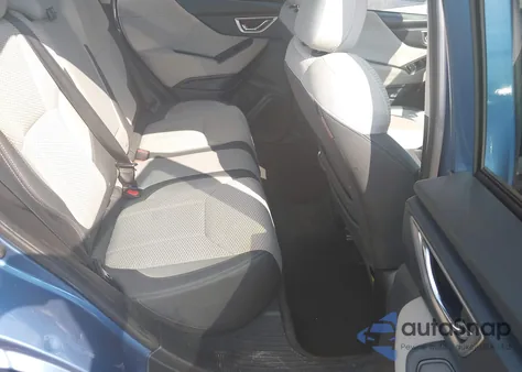 2021 Subaru Forester Premium z USA, uszkodzony, nr VIN JF2SKAJC3MH578037